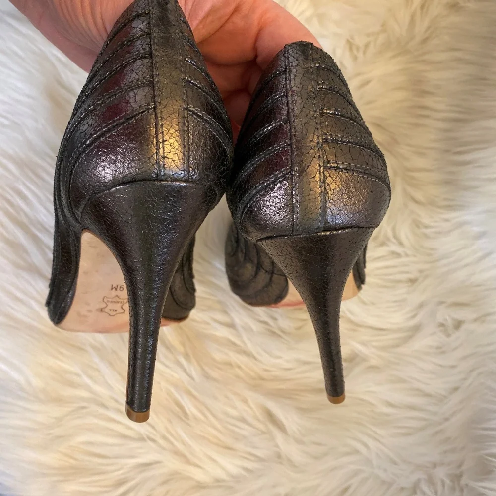 tory burch metallic pumps